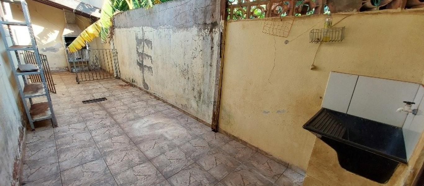 CASA NA VILA OPERÁRIA em Assis