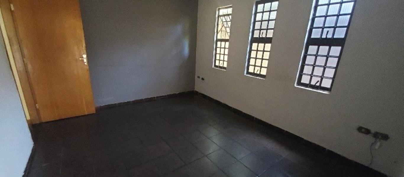 CASA NA VILA OPERÁRIA em Assis
