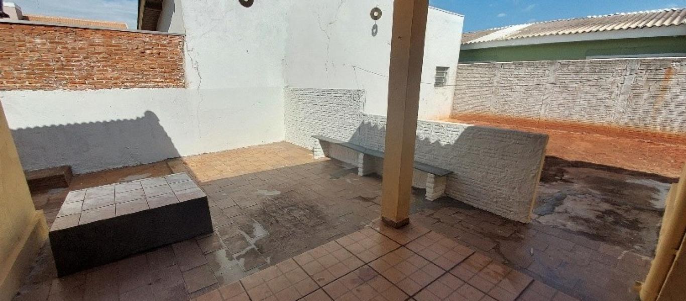 CASA NA VILA SANTA CECILIA em Assis