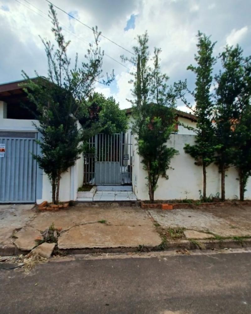 CASA NO Parque Universitário em Assis