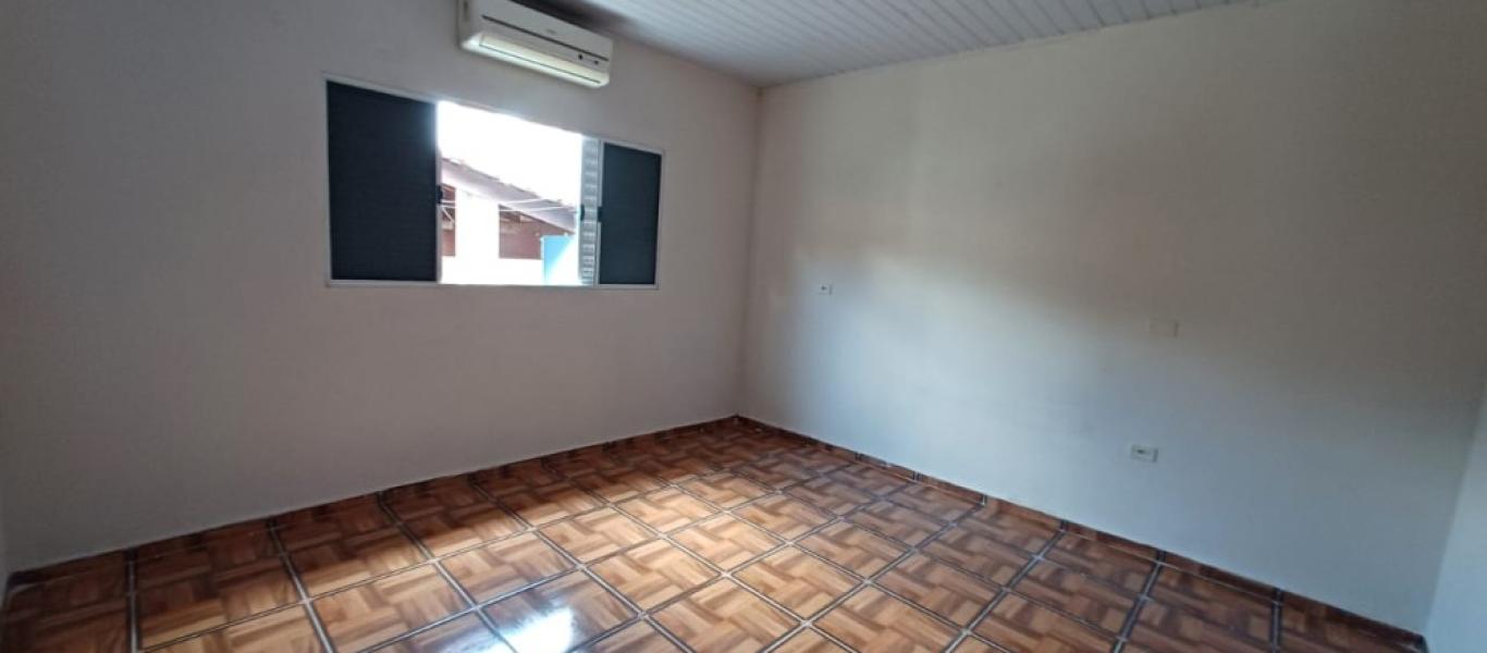 CASA NO Parque Universitário em Assis