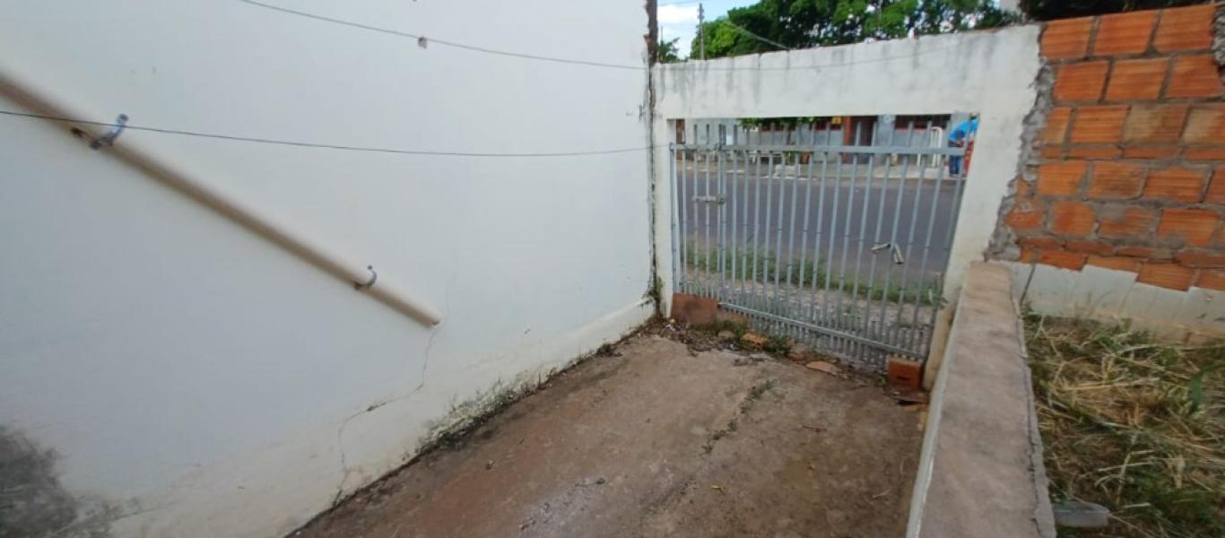 CASA NO Parque Universitário em Assis