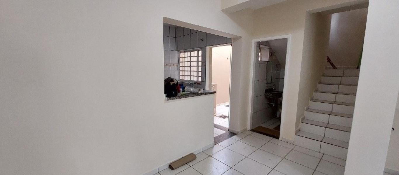 CASA NA Vila Tênis Clube em Assis