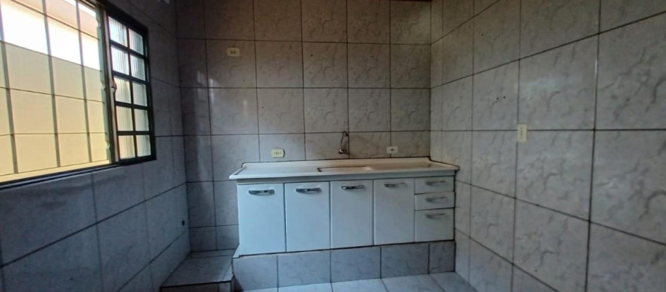 CASA NA Vila Carvalho em Assis