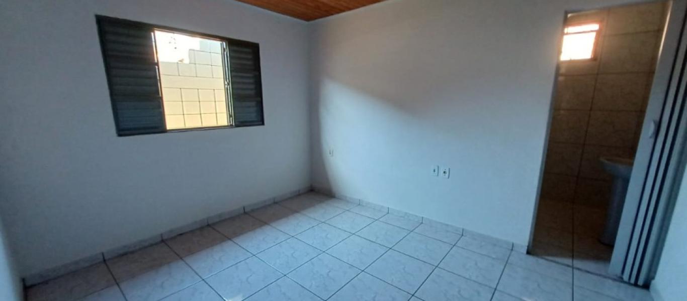 CASA NA Vila Carvalho em Assis