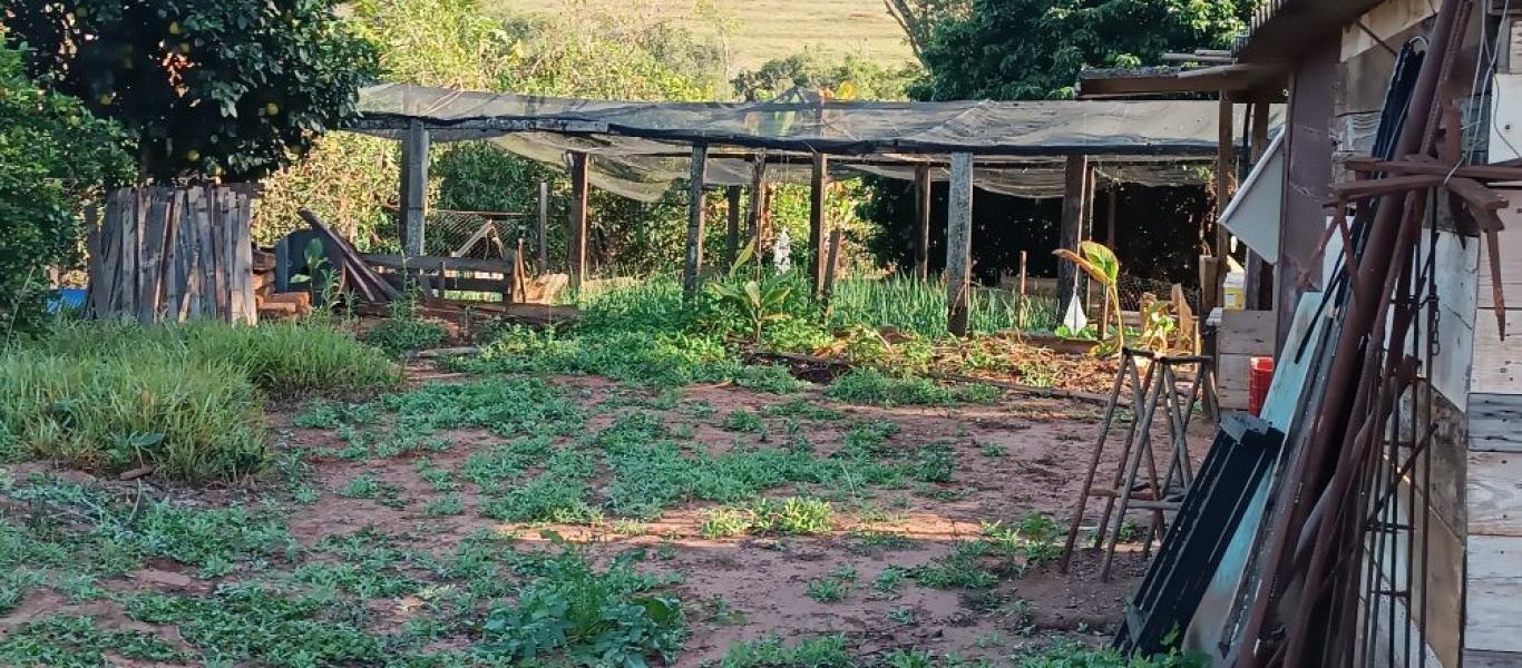 CASA NA ÁGUA DA FAZENDINHA em ASSIS