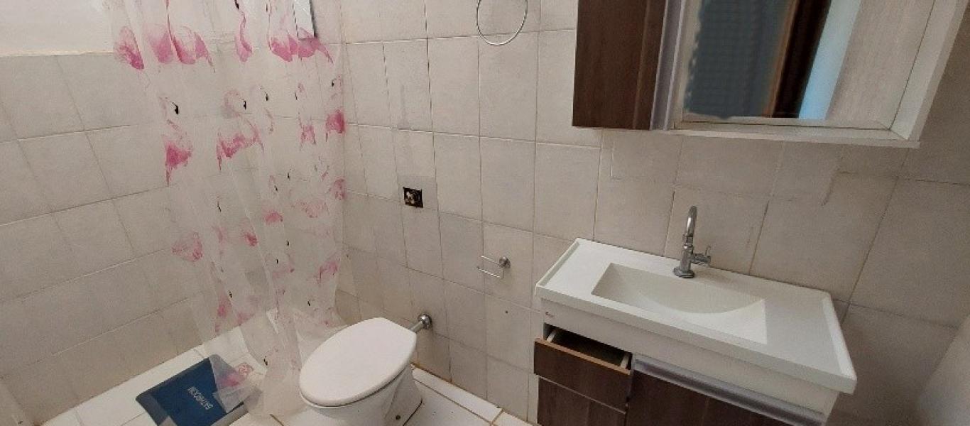 CASA NA Vila Operária em Assis