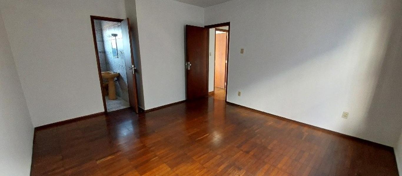 CASA NA Vila Orestes em Assis