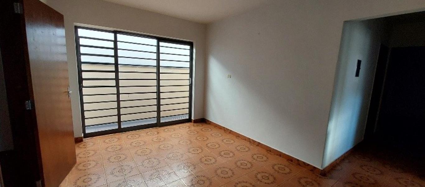 CASA NA Vila Orestes em Assis