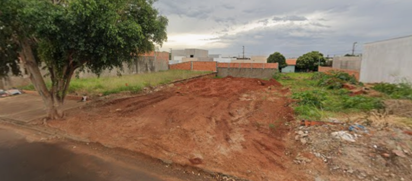 TERRENO NO PORTAL SAO FRANCISCO em Assis