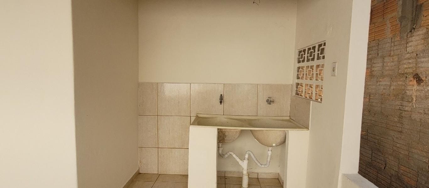 CASA NA Vila Carvalho em Assis