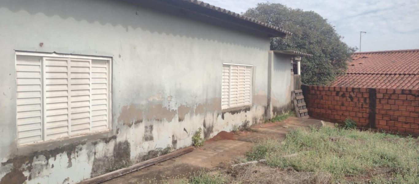 CASA NA VILA MARIALVES em Assis