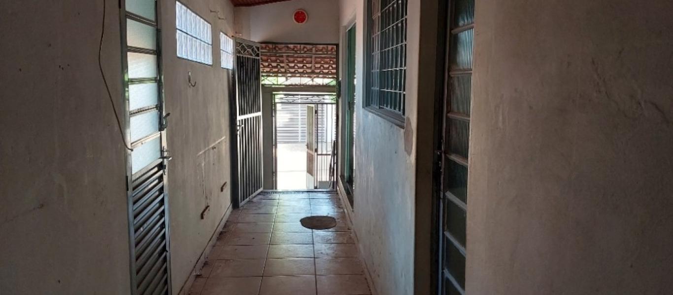 CASA NA VILA PALHARES em Assis