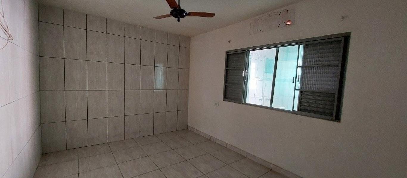 CASA NA VILA PALHARES em Assis