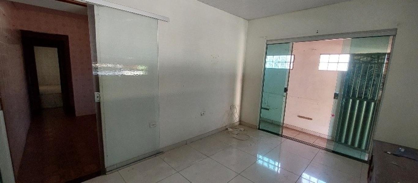 CASA NA VILA PALHARES em Assis