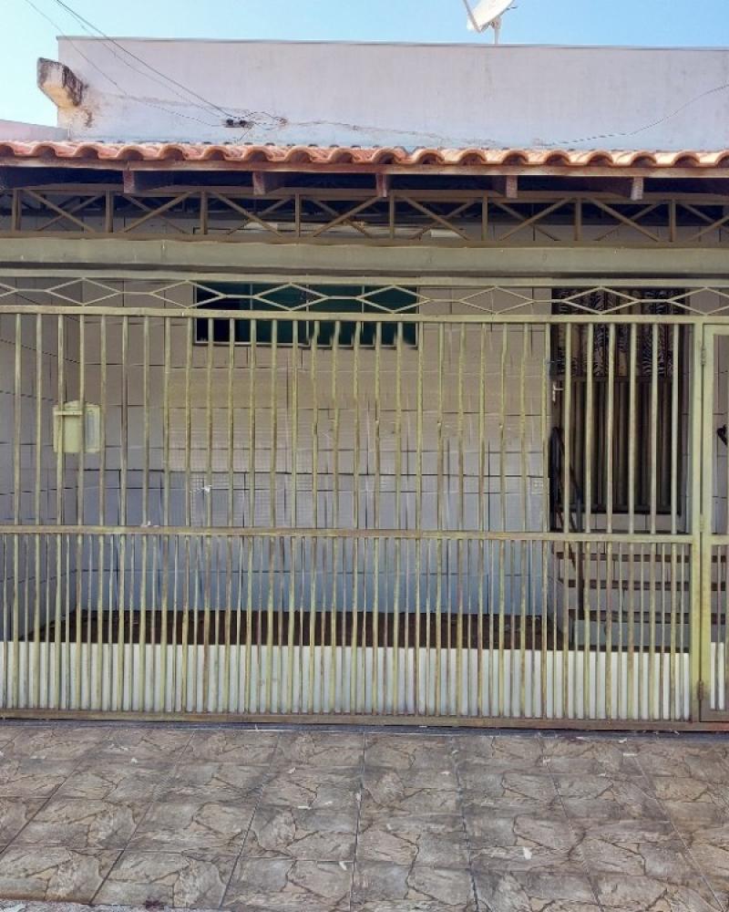 CASA NA VILA PALHARES em Assis