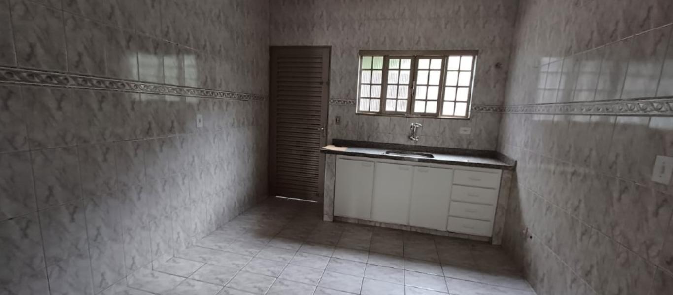 CASA NO Parque das Flores em Assis