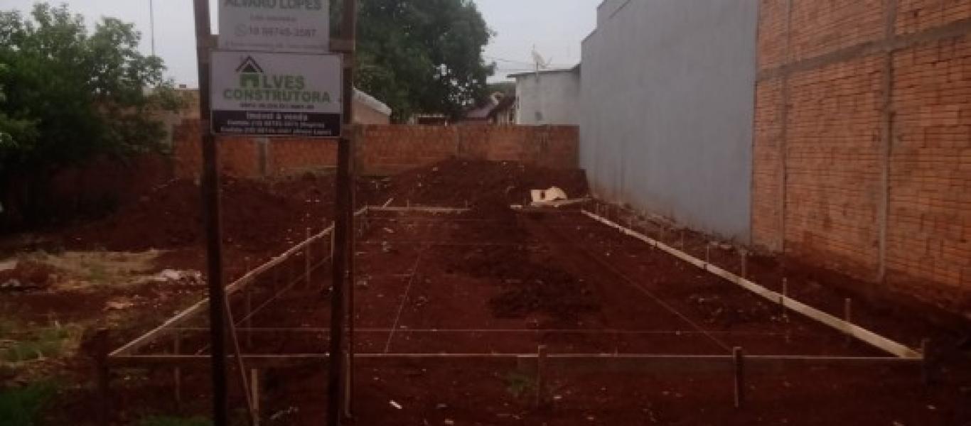 TERRENO NA VILA BRASIL em Tarumã