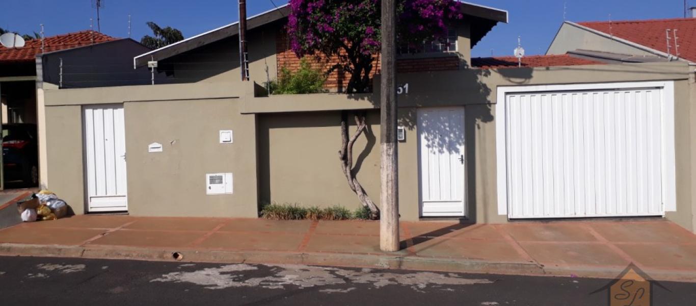 CASA NO Jardim Canadá em Assis