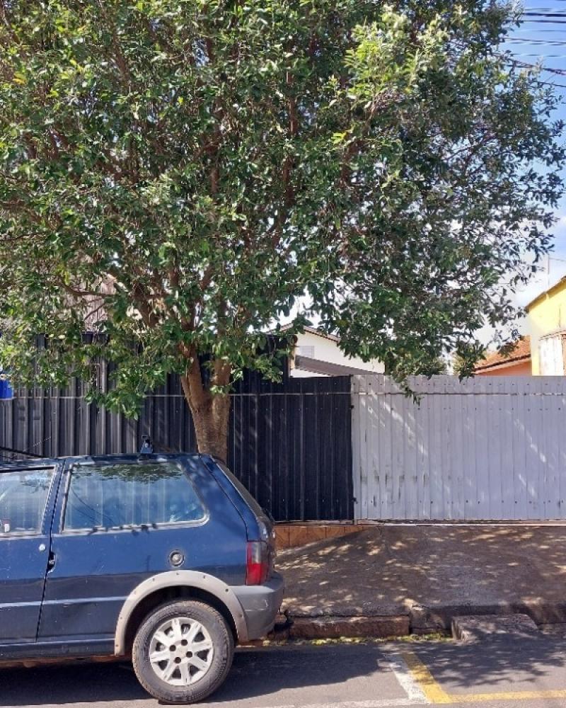 CASA NA Vila Central em Assis