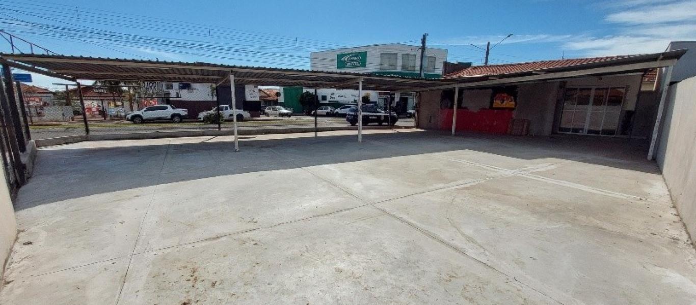 PONTO COMERCIAL NA VILA SANTA CECILIA em Assis