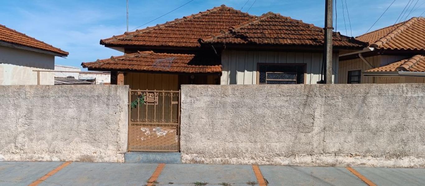 CASA NA VILA ADILETA em Assis