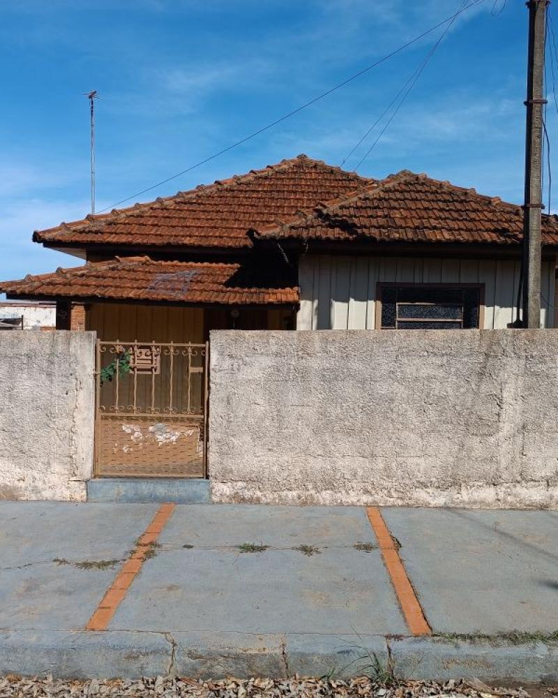 CASA NA VILA ADILETA em Assis