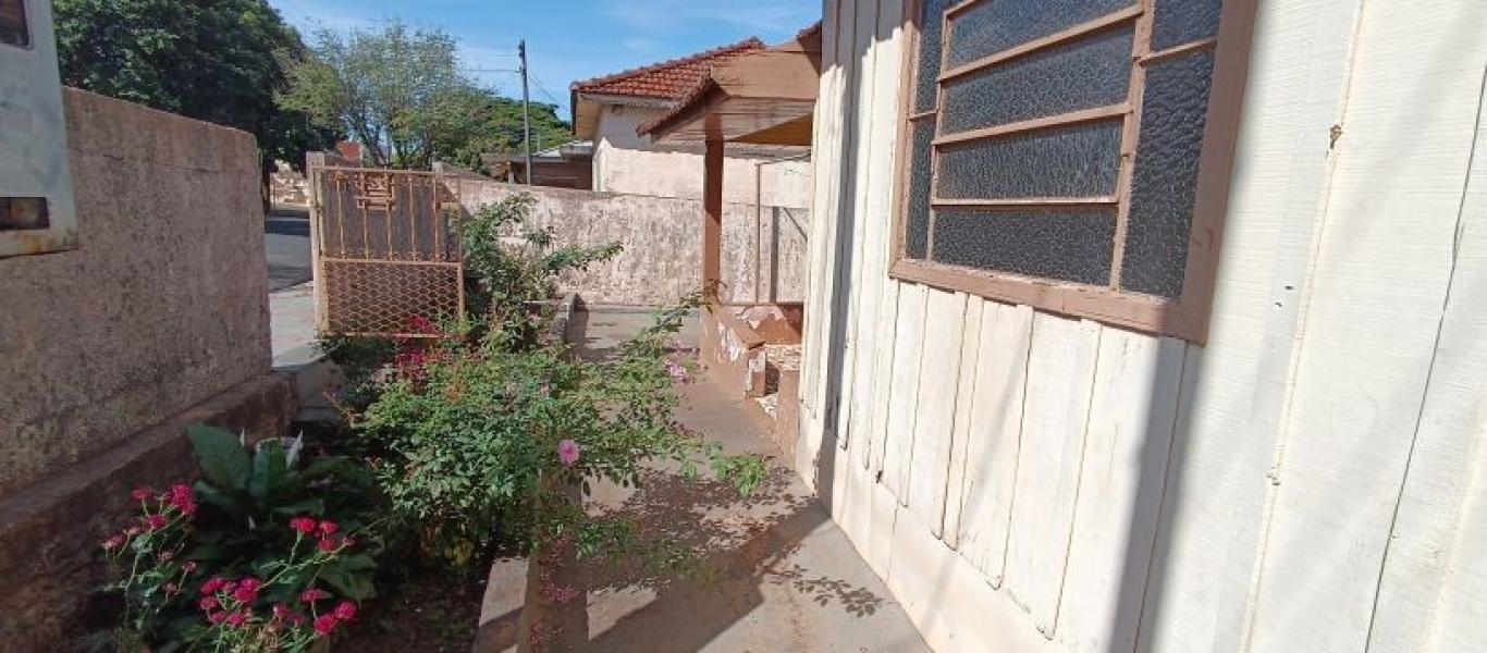 CASA NA VILA ADILETA em Assis