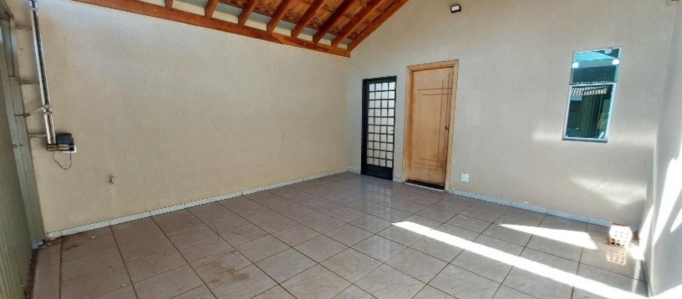 CASA NA Vila Tênis Clube em Assis