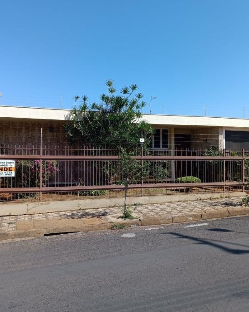 CASA NA Centro em Assis