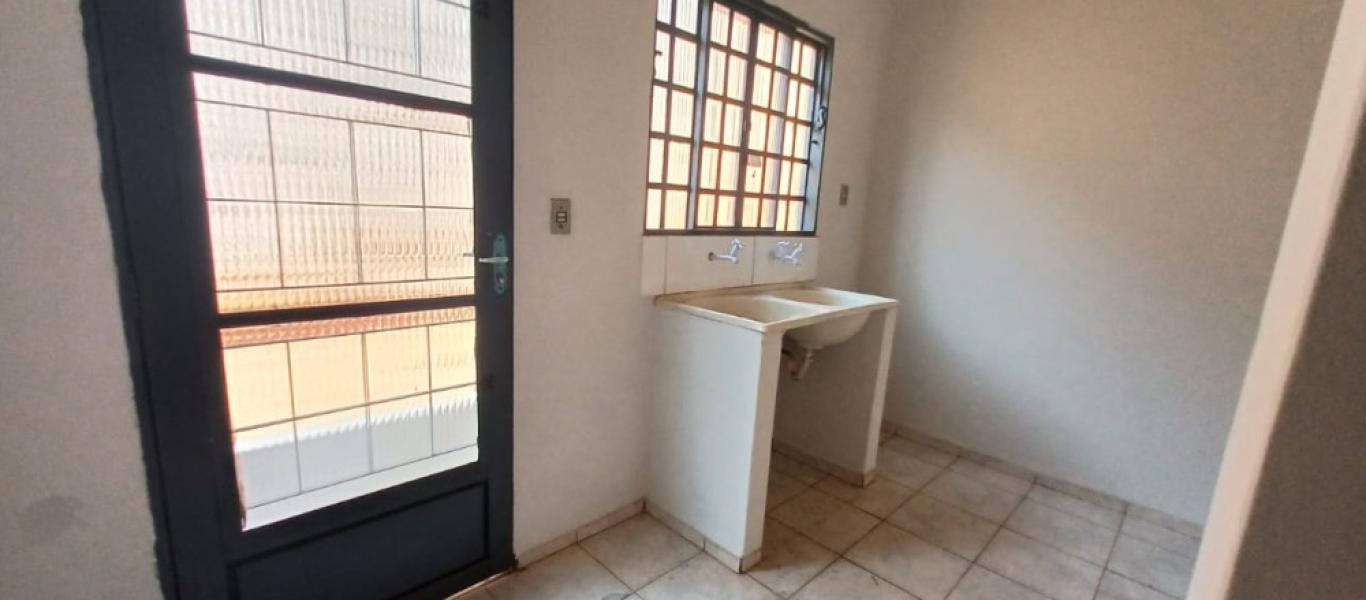 CASA NO Jardim Canadá em Assis