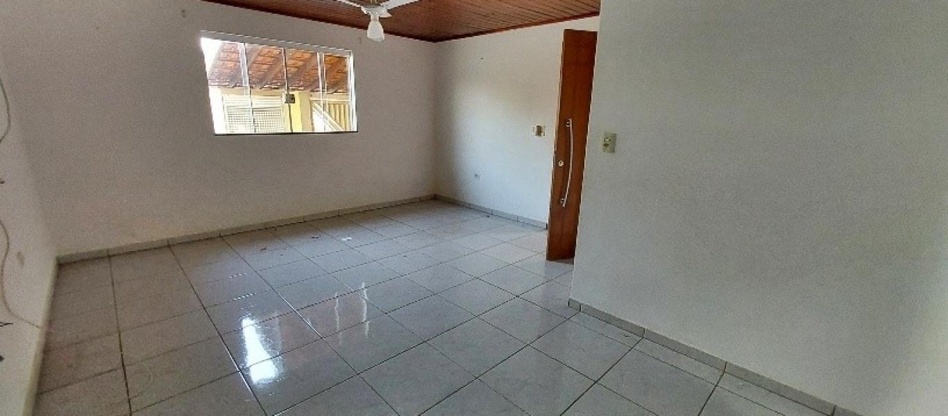 CASA NA INOCOOP em Assis