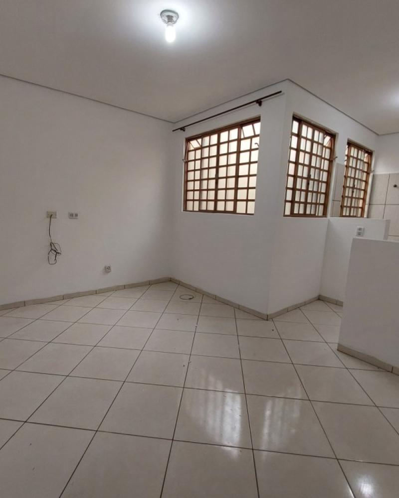 APARTAMENTO NA Centro em Assis