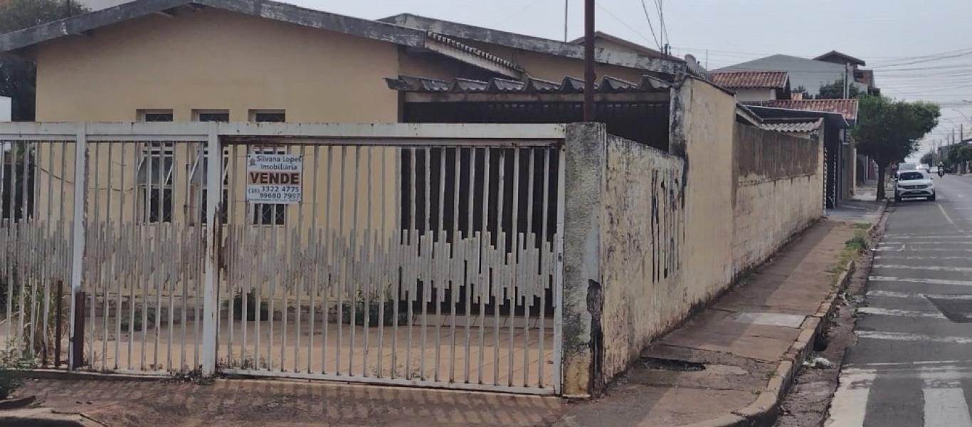 CASA NA Vila Santa Cecília em Assis