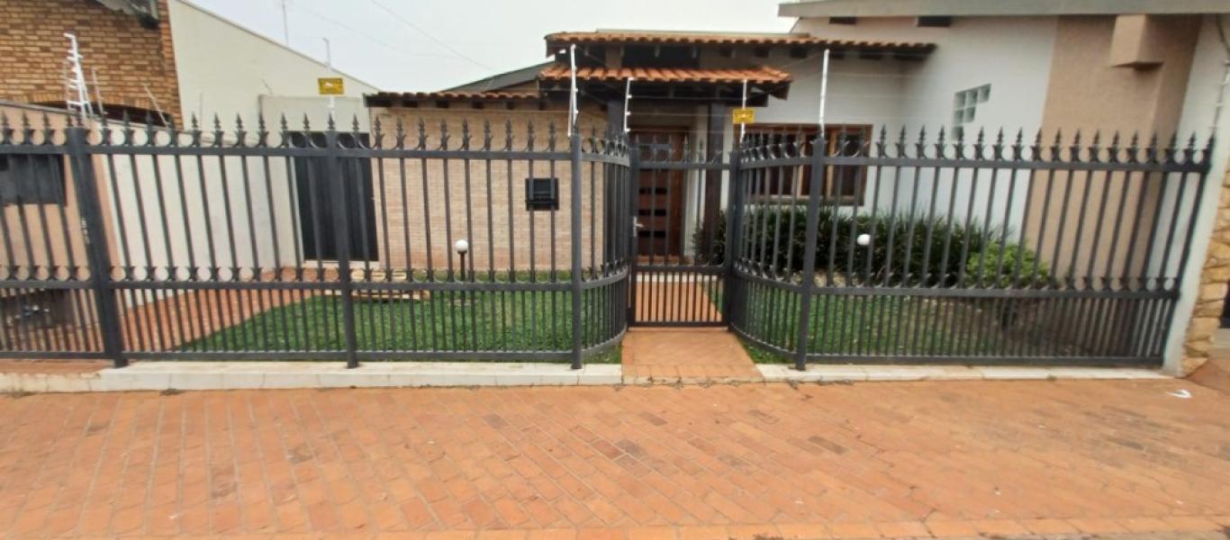 CASA NA Vila Clementina em Assis