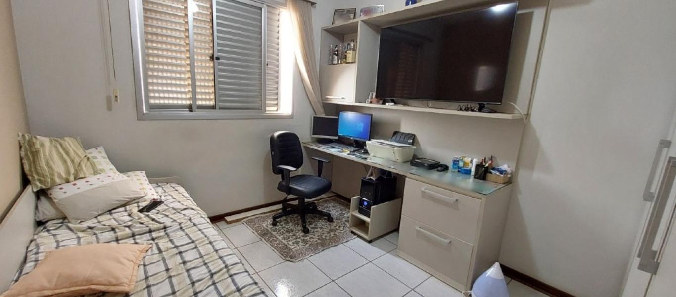 APARTAMENTO No Residencial Royal Park no Centro em Assis