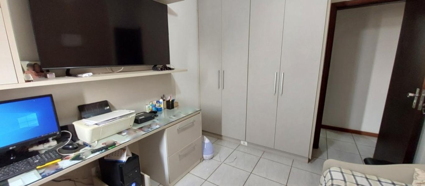 APARTAMENTO No Residencial Royal Park no Centro em Assis