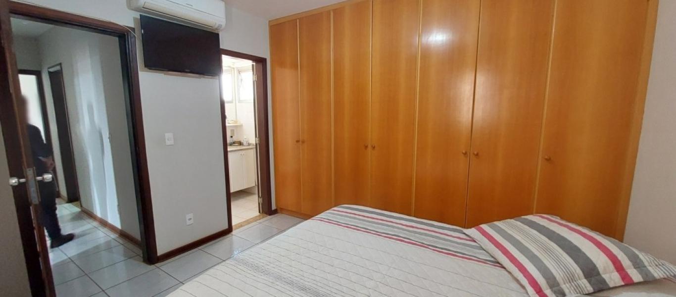 APARTAMENTO No Residencial Royal Park no Centro em Assis