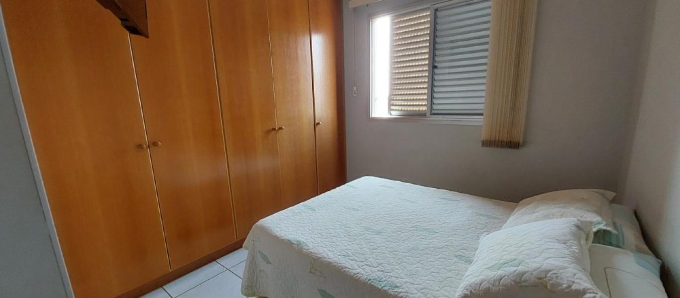 APARTAMENTO No Residencial Royal Park no Centro em Assis