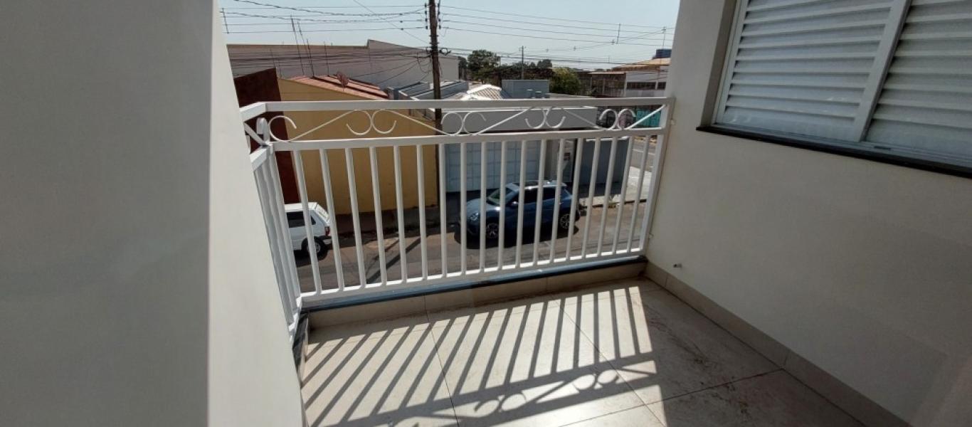 CASA NA Vila Tênis Clube em Assis