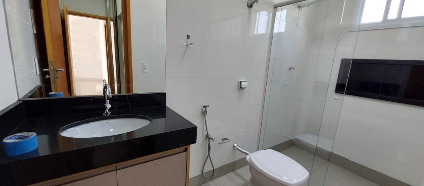 CASA NA Vila Tênis Clube em Assis