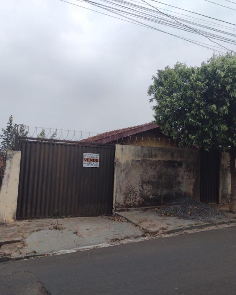 CASA NA Vila Ribeiro em Assis