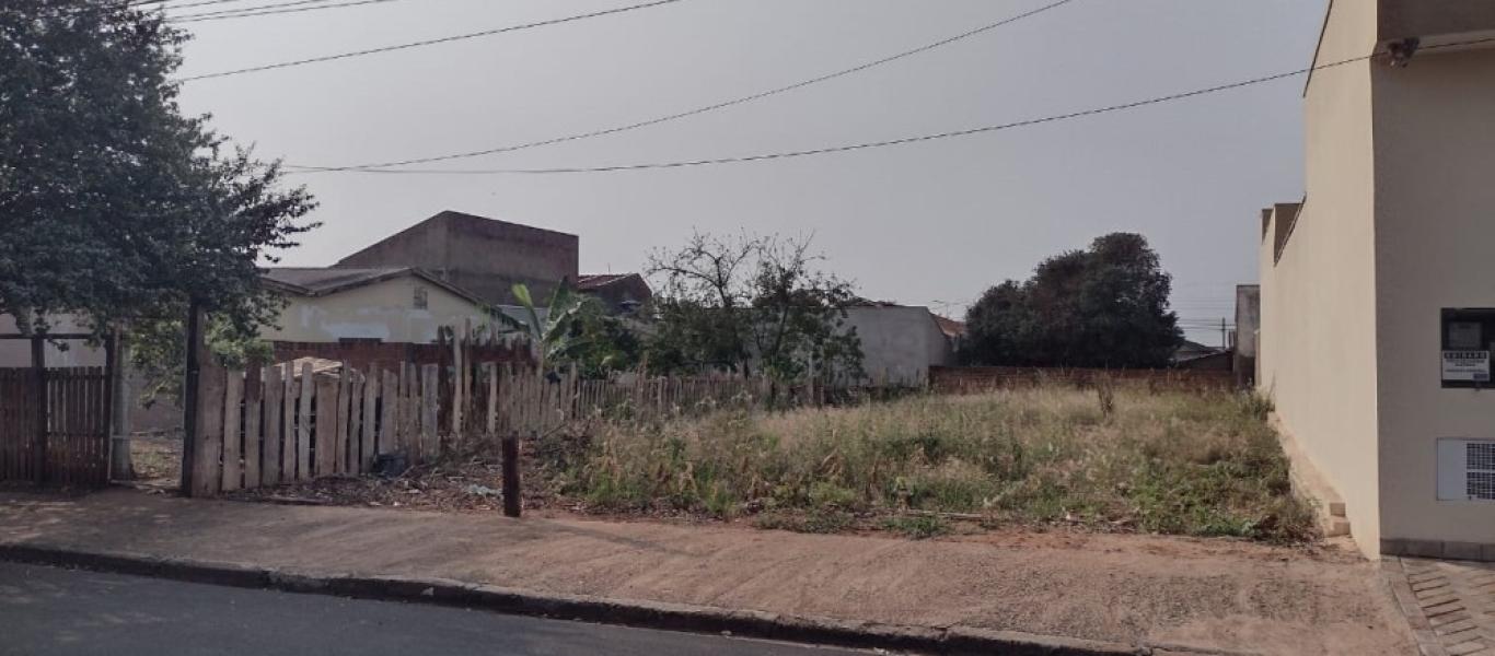 TERRENO NA Vila Xavier em Assis