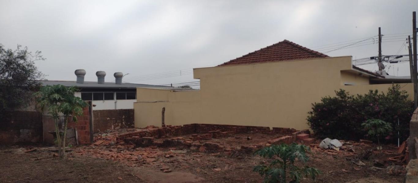 TERRENO NA Vila Santa Cecília em Assis