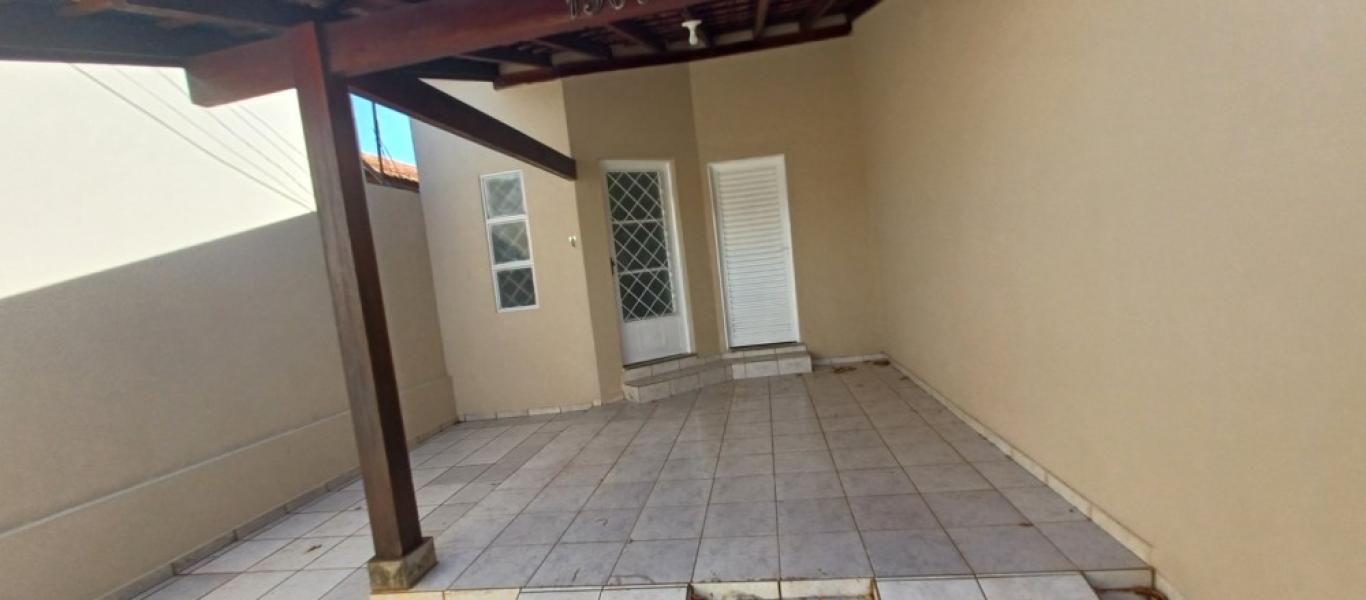 CASA NA Vila Tênis Clube  em Assis