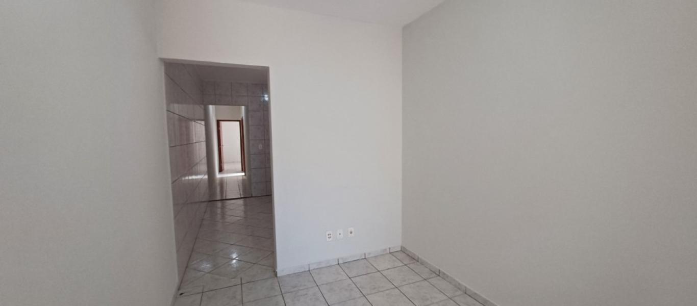 CASA NA Vila Tênis Clube  em Assis