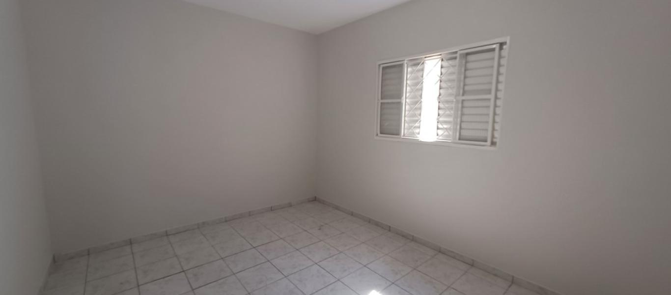 CASA NA Vila Tênis Clube  em Assis