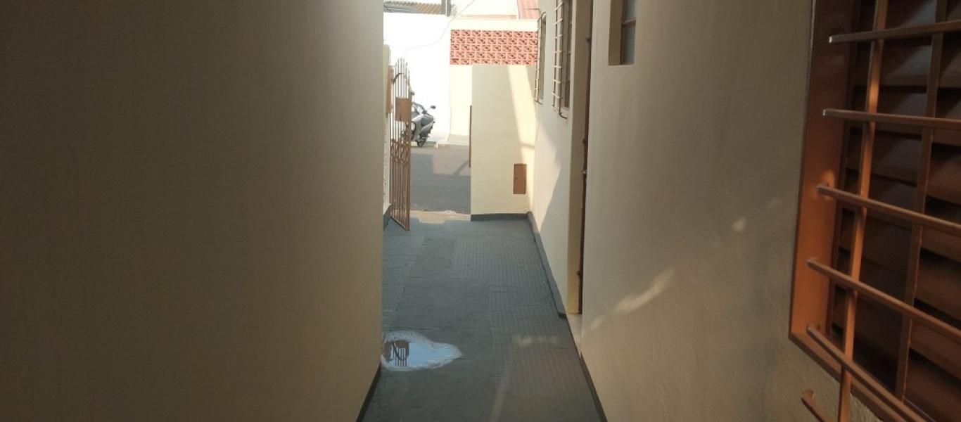CASA NA Vila Tênis Clube em Assis
