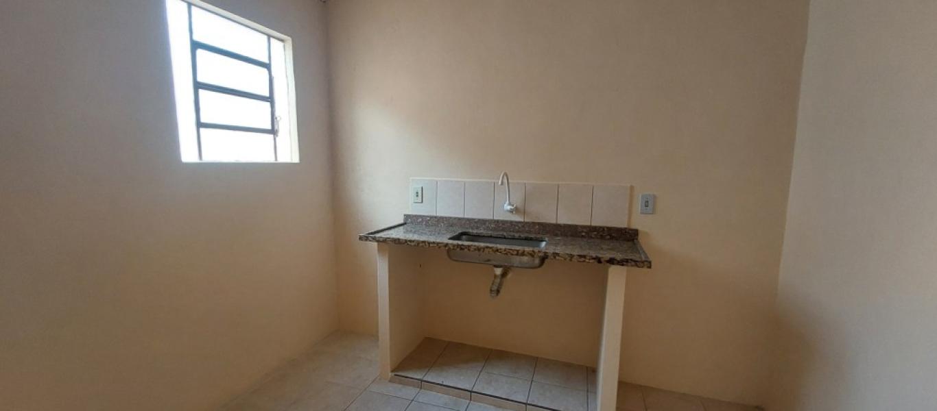 CASA NA Vila Tênis Clube em Assis