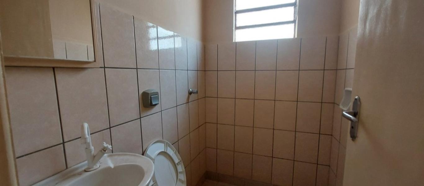 CASA NA Vila Tênis Clube em Assis